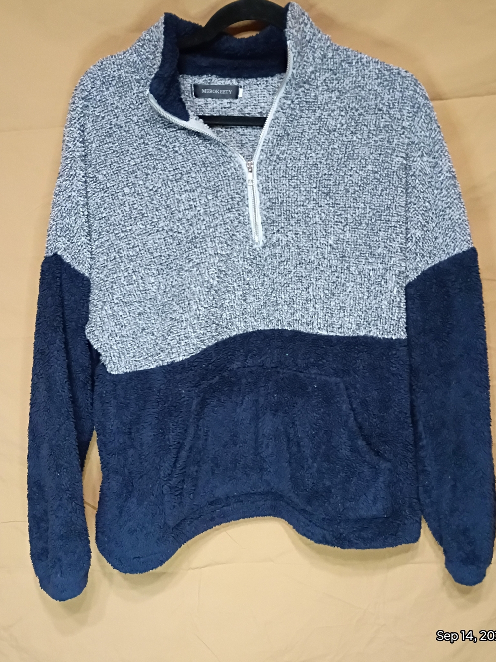 Merokeety Navy and Gray Half-Zip Pullover
